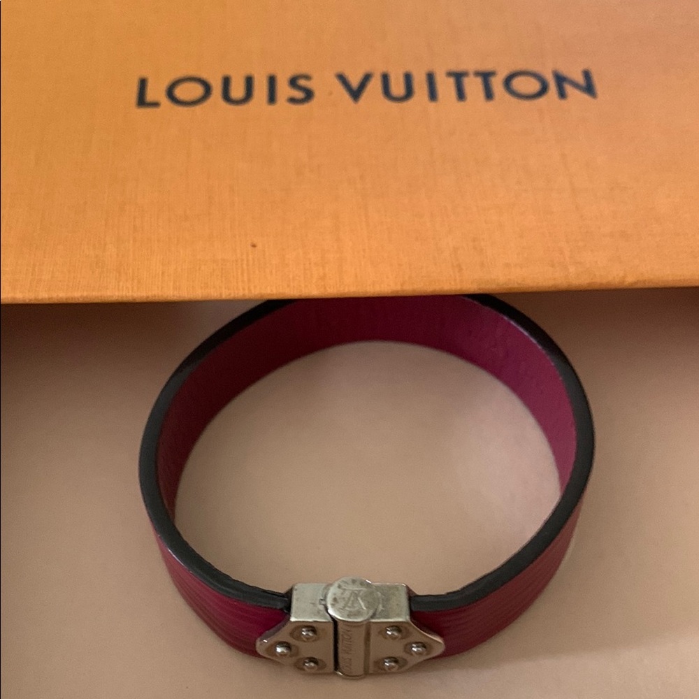 Louis Vuitton Pink Belt with Ornate Silver Buckle - Picture 10 of 10